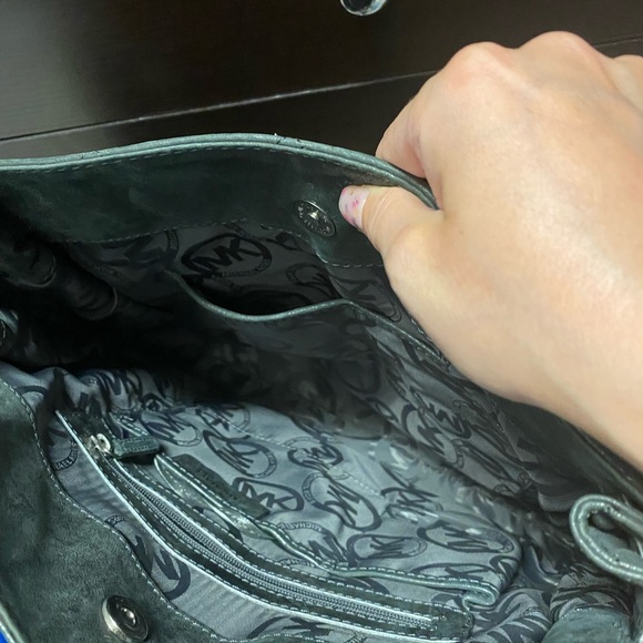 Michael Kors Hamilton Handbag - Picture 3 of 3